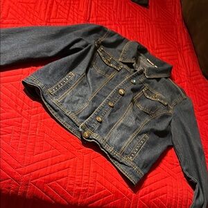 Chic Dark Blue Denim Jacket with Gold Buttons